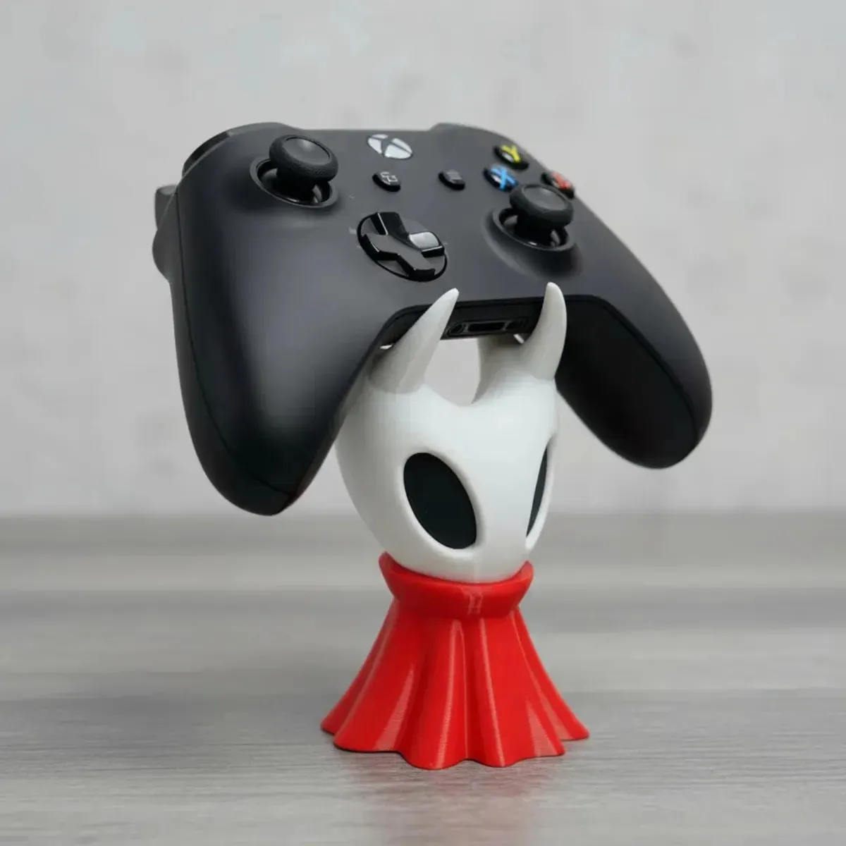 D_NQ_NP_2X_630293-MCO98655828756_112025-F Hollow Knight Silksong Universal Controller Stand , Premium Holder for PS5/PS4/Xbox/Switch Controllers - Image 1