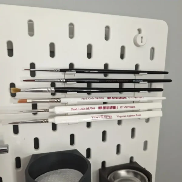 Paint Brush Holder for Pegboard - UM42