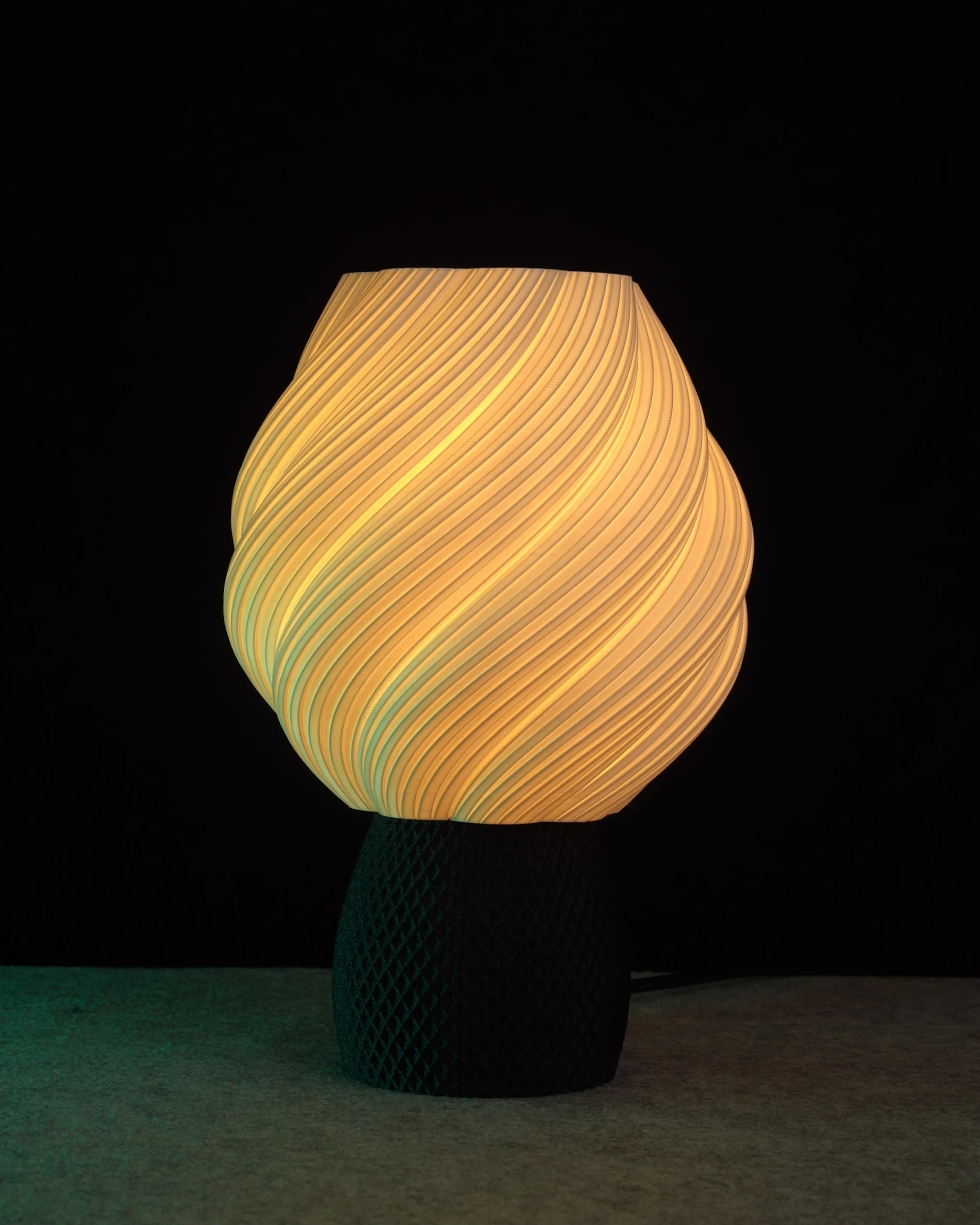 Aura lamp (7) Orivyn Ripple – Modern Ambient Table Lamp - Image 1